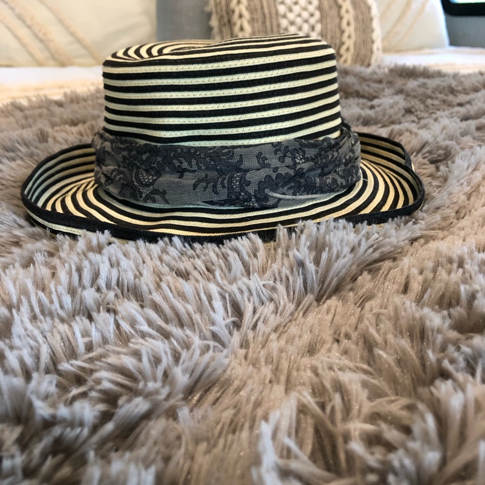 Vintage Villager Floppy Hat by Liz Claiborne